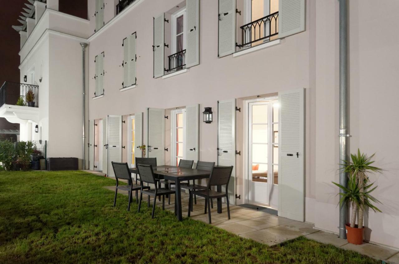Red-Line Serris Exterior foto