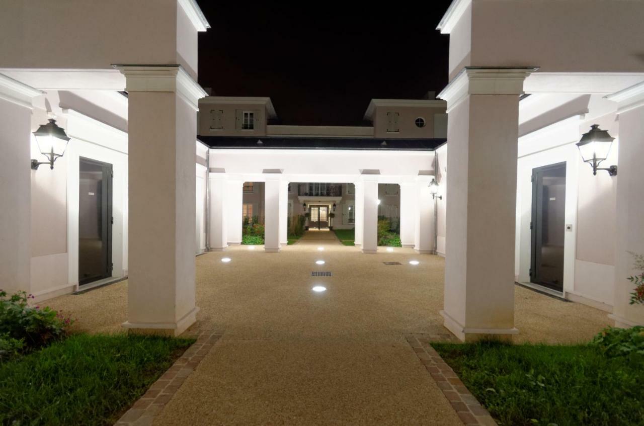 Red-Line Serris Exterior foto