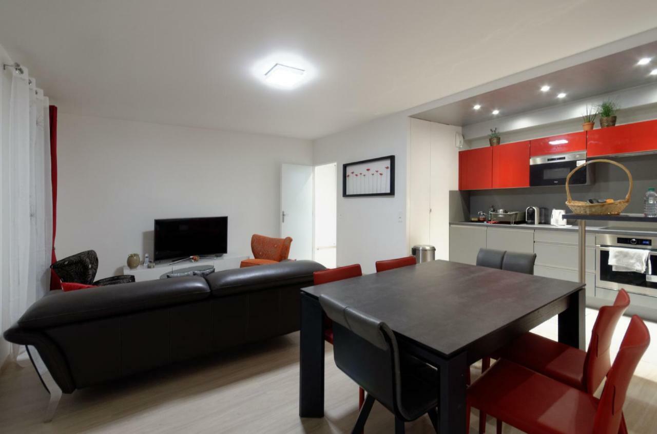 Red-Line Serris Exterior foto