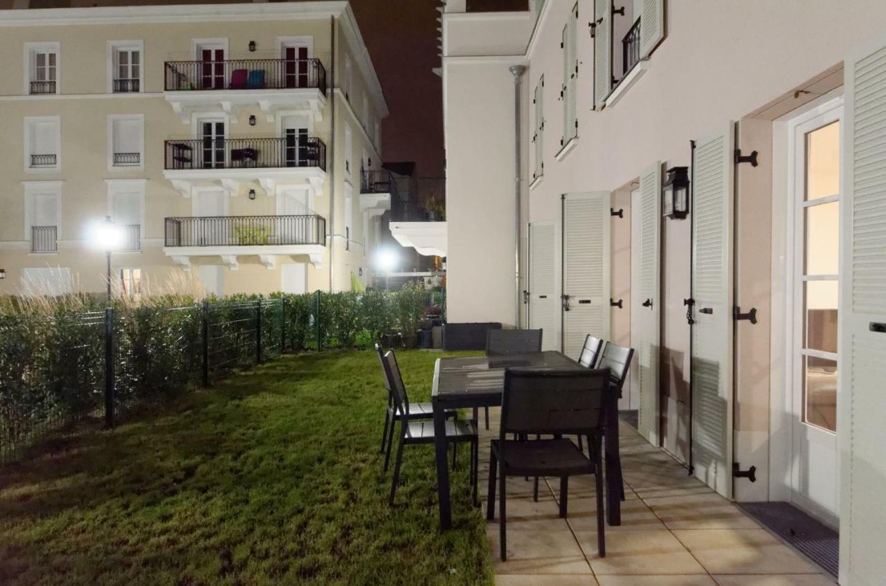 Red-Line Serris Exterior foto